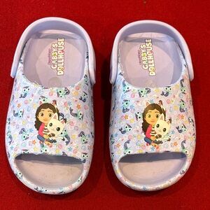 Gabby’s Dollhouse Kids' Slip-On Sandals Size 9/10